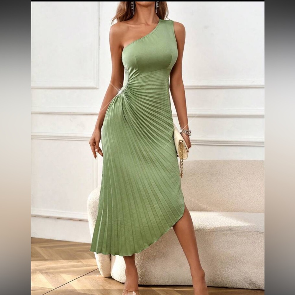 SHEIN One-Shoulder Pleated Dress in Green